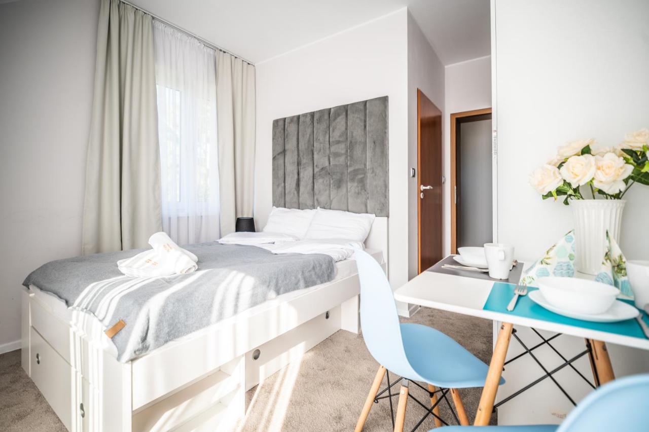 Pensjonat Malwa Z Basenem Apartment Niechorze Exterior foto